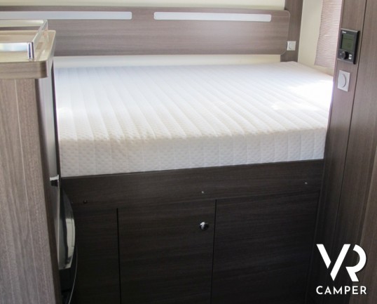 Burstner Viseo 670: motorhome recente a Torino, con garage ampio, e dinette a L, ottimo anche per le vacanze invernali.