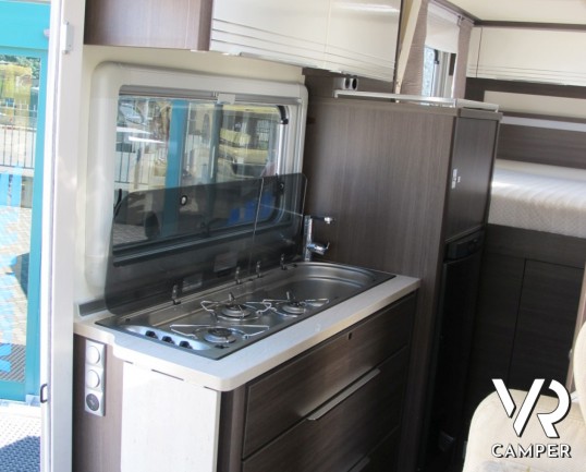 Burstner Viseo 670: motorhome recente a Torino, con garage ampio, e dinette a L, ottimo anche per le vacanze invernali.