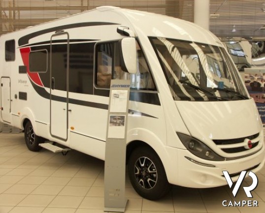 Burstner Viseo 670: camper motorhome nuovo a Torino con letto matrimoniale in coda e garage, dinette a letto con panca frontale e grande letto bascula