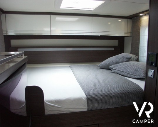 Burstner Viseo 670 G: motorhome Burstner con garage e letto matrimoniale in coda
