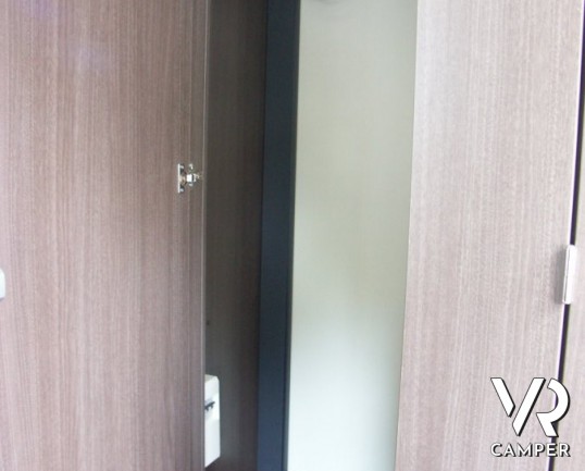 Burstner Viseo 670 G: motorhome Burstner con garage e letto matrimoniale in coda