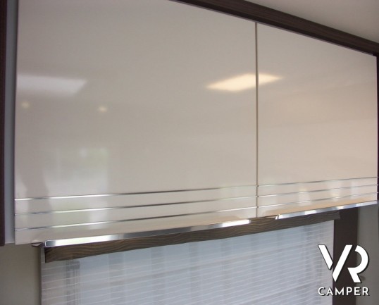 Burstner Viseo 670 G: motorhome Burstner con garage e letto matrimoniale in coda