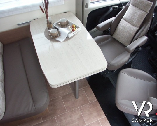 Burstner Viseo 690 G: camper motorhome nuovo con letti gemelli e garage.