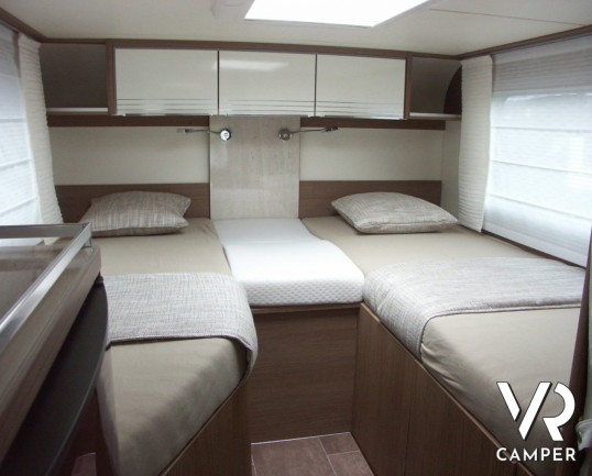 Burstner Viseo 690 G: camper motorhome nuovo con letti gemelli e garage.