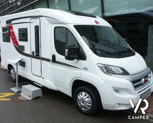 Burstner Brevio 601: camper nuovo semintegrale con letto basculante sul posteriore.