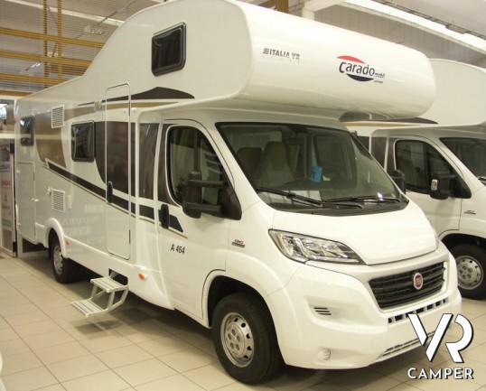 Carado A 464: camper nuovo a Torino mansardato con letto matrimoniale in coda e garage grande omologato 6 posti.