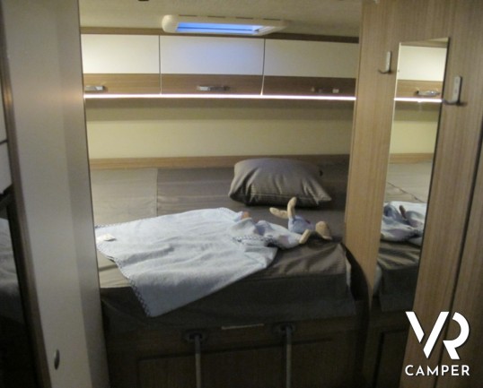 Carado A 464: camper mansardato nuovo con ampio garage, qualità tedesca ad un basso costo