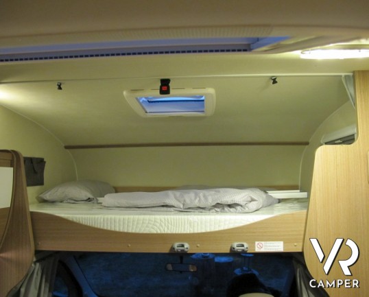 Carado A 464: camper mansardato nuovo con ampio garage, qualità tedesca ad un basso costo