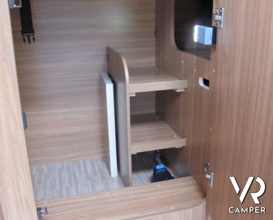 Carado T 132 armadio: camper semintegrale nuovo con garage, compatto nelle dimensioni e con armadio aggiuntivo alto