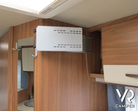 Carado T 132 armadio: camper semintegrale nuovo con garage, compatto nelle dimensioni e con armadio aggiuntivo alto