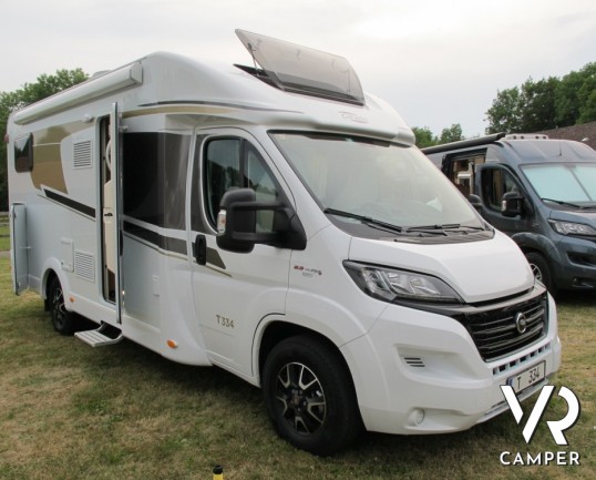 Carado T 334: camper semintegrale con letto basculante, ampio garage posteriore, bagno con doccia separata