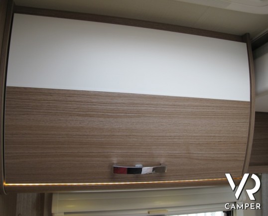 Carado T 447: camper semintegrale nuovo con letti gemelli, letto basculante, bagno e doccia separati, 4 posti omologati.