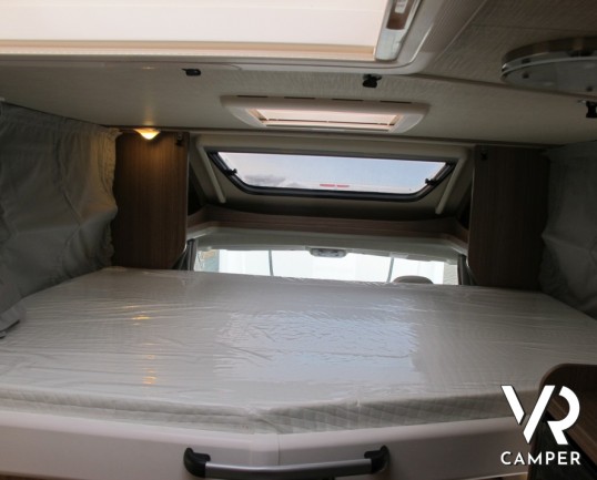 Carado T 447: camper semintegrale nuovo con letti gemelli, letto basculante, bagno e doccia separati, 4 posti omologati.