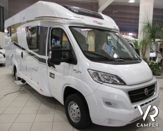 Carado T 448: camper semintegrale nuovo con letti gemelli posteriori e ampio garage, letto basculante, omologato 4 posti