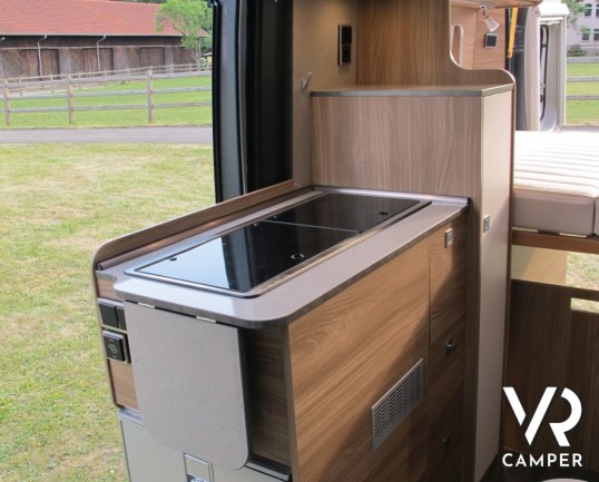 Carado Vlow 540: furgonato compatto per la coppia che ama viaggiare. Ottimo come utilizzo al posto dell'automobile