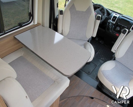 Carado Vlow 540: furgonato compatto per la coppia che ama viaggiare. Ottimo come utilizzo al posto dell'automobile