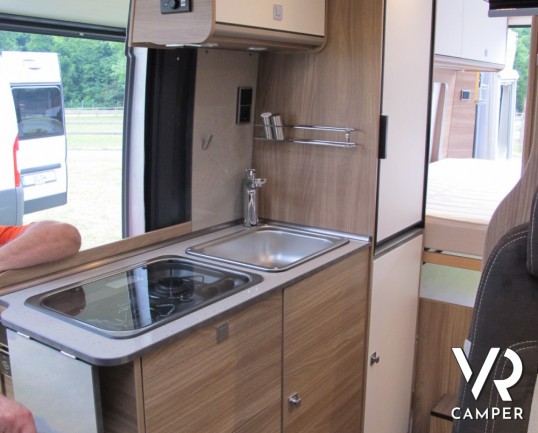 Carado Vlow 640: il furgonato comodo con letti gemelli nella parte posteriore e poco più lungo dei 6 metri