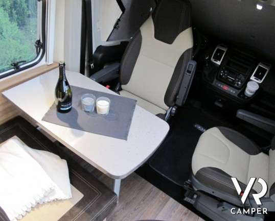 Carado Vlow 640: il furgonato comodo con letti gemelli nella parte posteriore e poco più lungo dei 6 metri