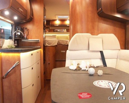 Carthago C-Tourer I 143 Lightweight: camper nuovo motorhome Carthago con letti gemelli e garage, super leggero