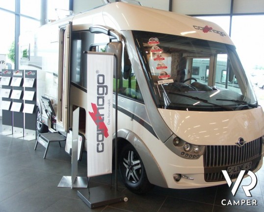 Carthago Chic C-Line I 4.9: classe premium dei motorhome con letti gemelli posteriori e bagno e doccia separati