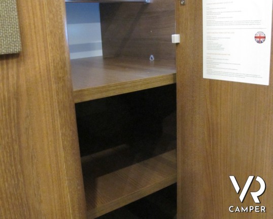 Carthago C-Tourer T 148 H: camper nuovo semintegrale con letto basculante, doppio pavimento, letti gemelli e ampio garage