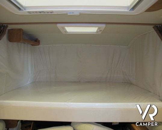 Carthago Chic C-Line 4.2: motorhome sotto i 7 metri, con ampio garage omologabile fino a 5 posti in viaggio