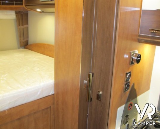 Carthago Chic C-Line 4.2: motorhome sotto i 7 metri, con ampio garage omologabile fino a 5 posti in viaggio