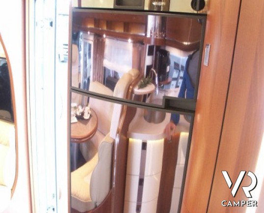 Carthago E-Line 51 QB S: camper nuovo motorhome Carthago con camera letto nautico separata, con patente C