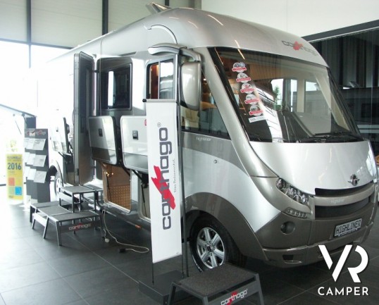 Carthago Highliner 59 LE: maxi motorhome nuovo con letti gemelli e garage, doppio pavimento per il massimo dello stivaggio