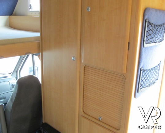 Challanger 162: occasione camper usato mansardato con letti a castello, su meccanica Ford.