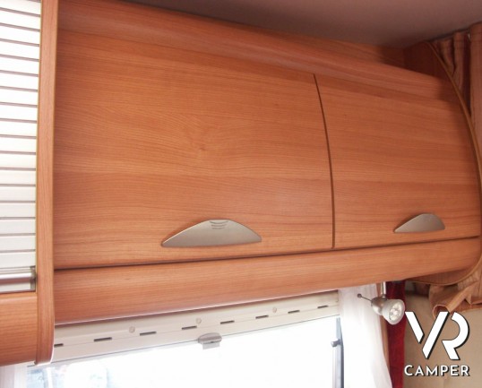 Challanger Mageo 192: camper mansardato usato con garage grande e gemellato posteriore, 5 posti omologati