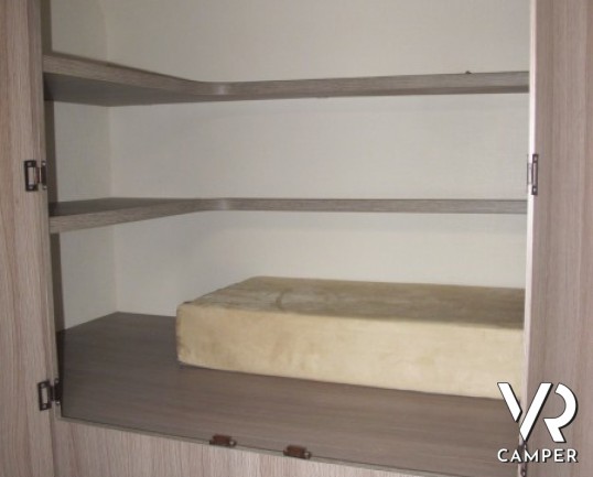 Chausson Welcome 610 G: camper semintegrale semi nuovo con ampio garage, letto basculante, immatricolato 11/2014, modello 2015 con pochissimi chilomet