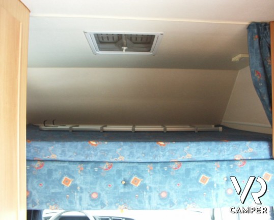 CI AUTOROLLER - camper mansardato usato a Torino. Camper per prima esperienza.