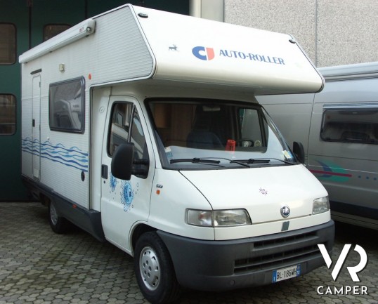 CI AUTOROLLER - camper mansardato usato a Torino. Camper per prima esperienza.
