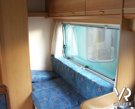 CI AUTOROLLER - camper mansardato usato a Torino. Camper per prima esperienza.