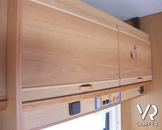 CI AUTOROLLER - camper mansardato usato a Torino. Camper per prima esperienza.