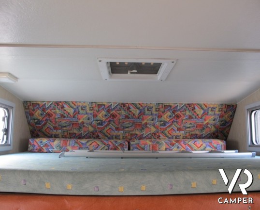 CI Carioca 40: camper usato 7 posti omologato con doppia dinette e letti a castello posteriori, in ottime condizioni di utilizzo