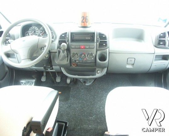 CI Mizar GLT: camper usato mansardato 7 posti letto, con ampia cucina e pochi chilometri.