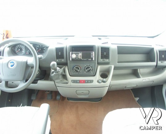 CI Riviera 110: camper usato mansardato 6 posti letto con cucina ad angolo, letti a castello posteriori, ampia dinette e meccanica M-Jet Fiat