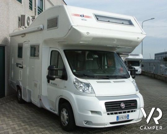 CI Riviera 110: camper usato mansardato 6 posti letto con cucina ad angolo, letti a castello posteriori, ampia dinette e meccanica M-Jet Fiat