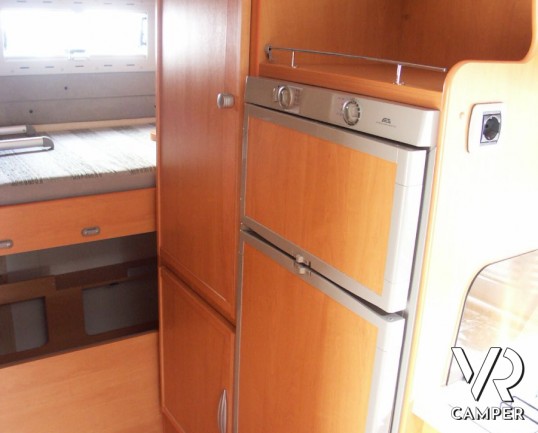 CI Riviera 110: camper usato mansardato 6 posti letto con cucina ad angolo, letti a castello posteriori, ampia dinette e meccanica M-Jet Fiat