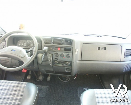 CI RIVIERA 361 - camper mansardato usato in Piemonte, per prime esperienze.