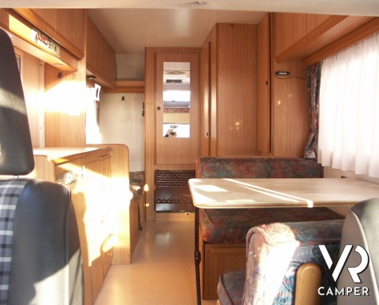 CI RIVIERA 361 - camper mansardato usato in Piemonte, per prime esperienze.