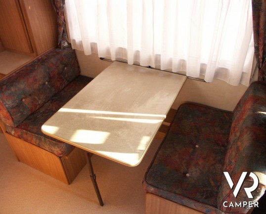 CI RIVIERA 361 - camper mansardato usato in Piemonte, per prime esperienze.