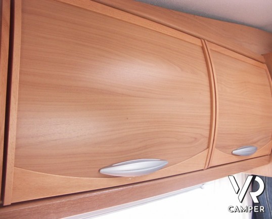 CI Riviera GT: autocaravan mansardato con letti a castello posteriori del 2006, su meccanica FIAT Ducato.