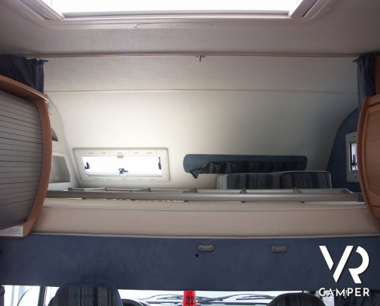 CI Riviera GT: autocaravan mansardato con letti a castello posteriori del 2006, su meccanica FIAT Ducato.