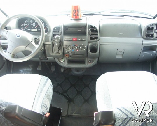 CI Riviera GT: autocaravan mansardato con letti a castello posteriori del 2006, su meccanica FIAT Ducato.