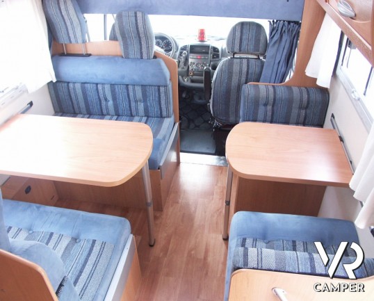 CI Riviera GT: autocaravan mansardato con letti a castello posteriori del 2006, su meccanica FIAT Ducato.