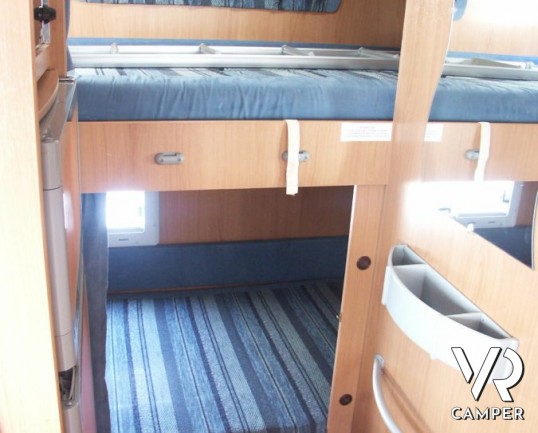 CI Riviera GT: autocaravan mansardato con letti a castello posteriori del 2006, su meccanica FIAT Ducato.