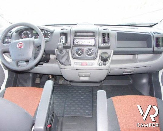 ELNAGH DUKE 46: camper usato da concessionaria con meccanica 2.3 M-Jet 130 cavalli e garage.